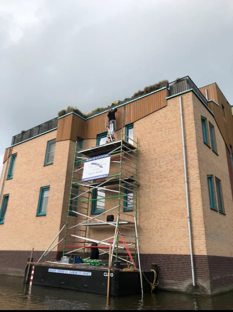 Houtrot reparatie in een kozijn